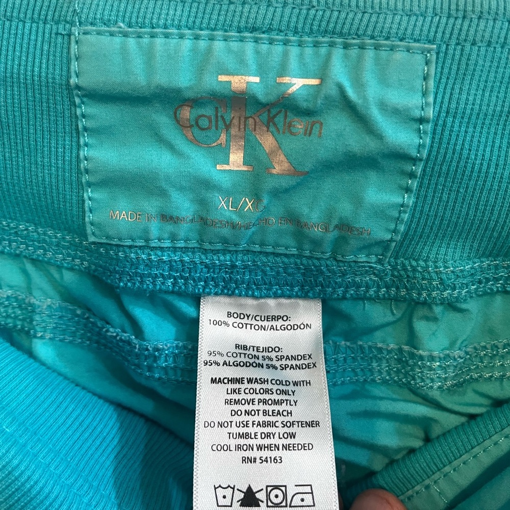 Calvin Klein Turquoise Cropped Pants - Picture 5 of 6
